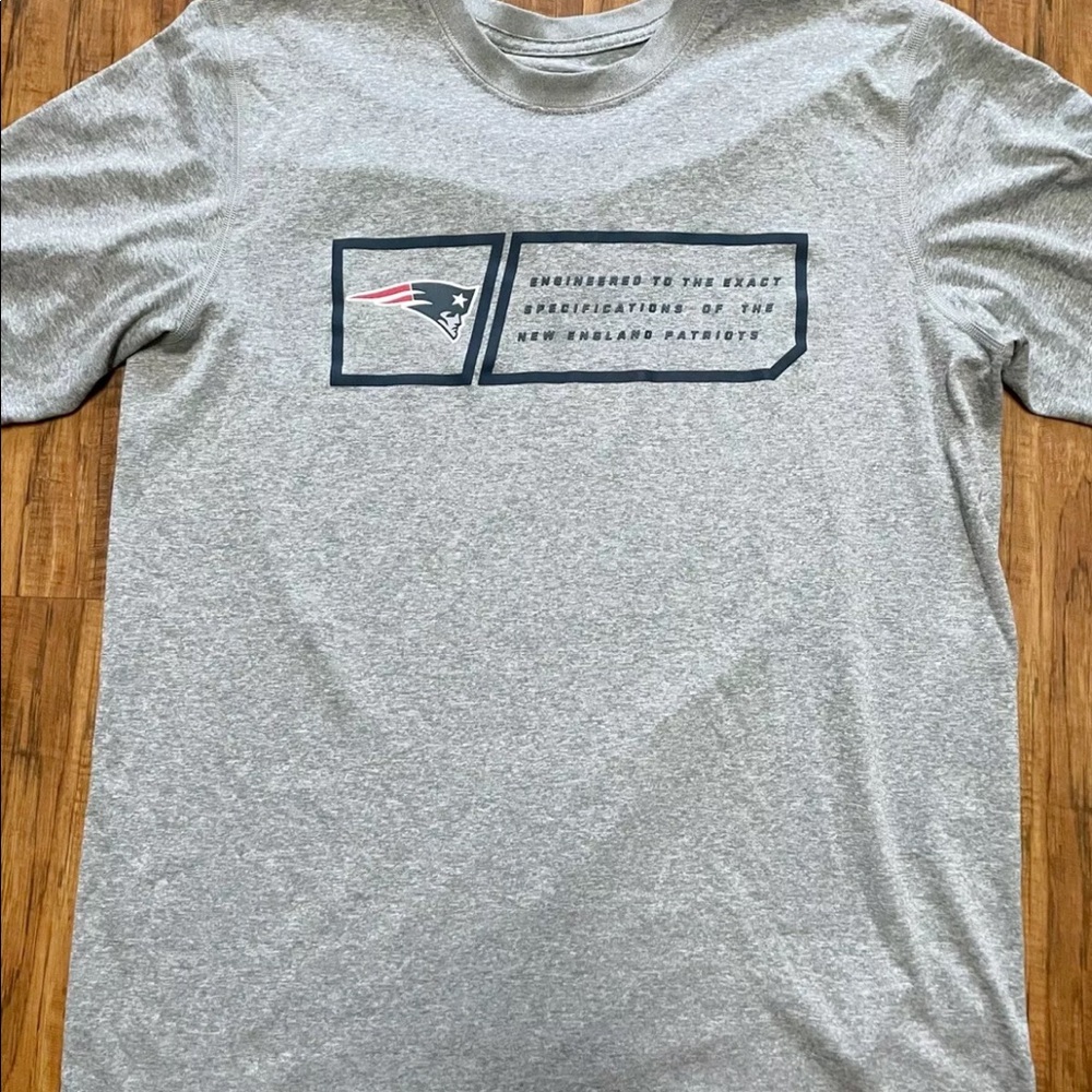 Nike NFL New England Patriots Dri Fit engineered to the exact specifications
